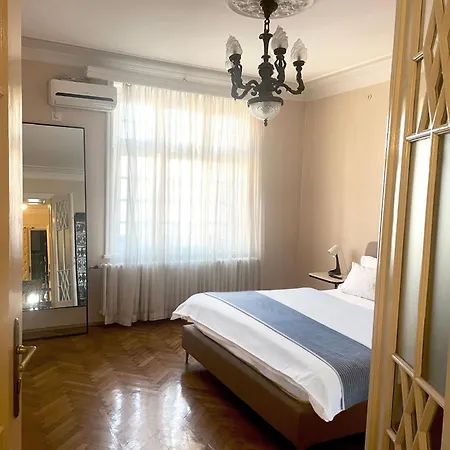 4 Bedroom In The Pedestrian Zone Appartamento *