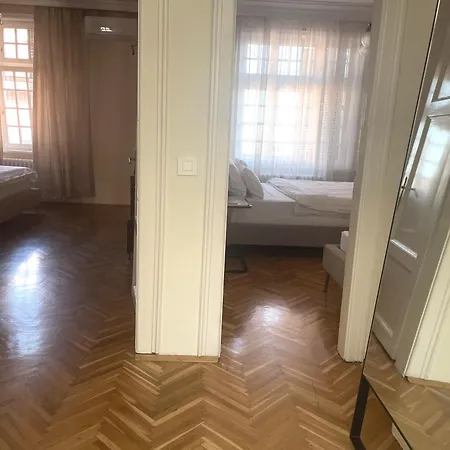 Apartmán 4 Bedroom In The Pedestrian Zone