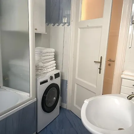 4 Bedroom In The Pedestrian Zone * Belgrado